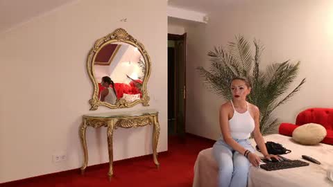 Snapshot of donna_klein chatting on July 21, 2026, 11:34 am Donna online show from July 21, 2026, 11:34 am
