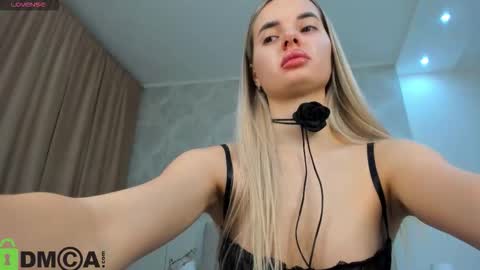 Snapshot of donnaaa_evans chatting on November 26, 2025, 12:22 am Donna On GMT2 Mon-Fri 3-9 AM online show from November 26, 2025, 12:22 am