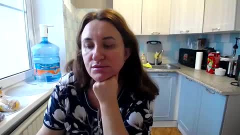 Snapshot of donnalimadonna chatting on December 14, 2024, 9:29 am Tatiana 43 curvy sexy body and Joanna redhead 39 years online show from December 14, 2024, 9:29 am