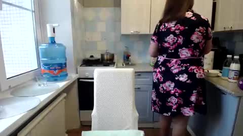 Snapshot of donnalimadonna chatting on February 17, 2025, 6:31 am Tatiana 43 curvy sexy body and Joanna redhead 39 years online show from February 17, 2025, 6:31 am