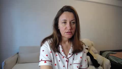Snapshot of donnalimadonna chatting on September 28, 2025, 12:10 pm Tatiana 43 curvy sexy body and Joanna redhead 39 years online show from September 28, 2025, 12:10 pm