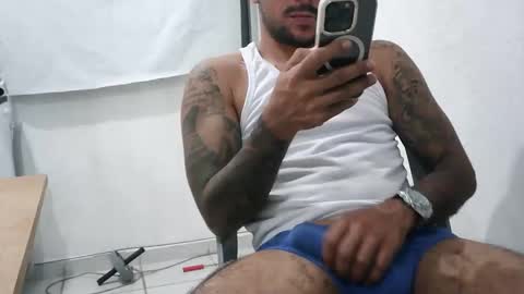 Snapshot of dony942879 chatting on December 19, 2025, 6:20 am dony942879 online show from December 19, 2025, 6:20 am