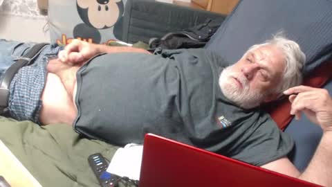 cummingdoouug online show from July 24, 2026, 11:41 am