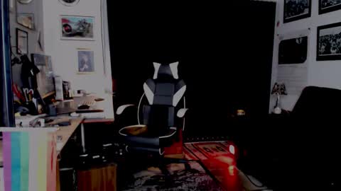 Snapshot of dopeleaf2 chatting on September 8, 2025, 10:20 pm dopeleaf2 online show from September 8, 2025, 10:20 pm