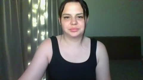 dori_cutie online show from June 17, 2026, 6:09 pm