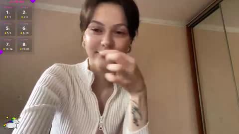 Lauren online show from July 16, 2026, 7:14 am