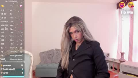 Nicolle online show from March 1, 2025, 5:05 pm