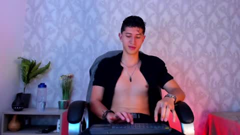 dorian_mystery online show from January 26, 2025, 6:38 am