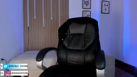 Snapshot of dorian_mystery chatting on July 18, 2026, 10:57 pm dorian_mystery online show from July 18, 2026, 10:57 pm