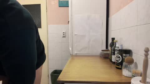 Snapshot of doriancretu95 chatting on January 2, 2025, 10:01 pm menu below online show from January 2, 2025, 10:01 pm