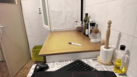 Snapshot of doriancretu95 chatting on January 27, 2025, 7:35 am menu below online show from January 27, 2025, 7:35 am