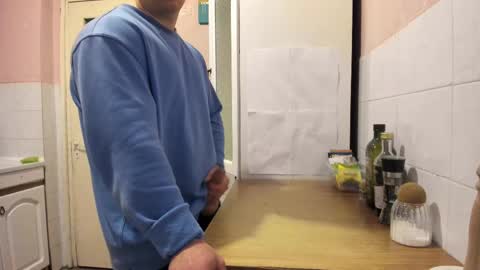 Snapshot of doriancretu95 chatting on March 9, 2025, 3:38 pm menu below online show from March 9, 2025, 3:38 pm