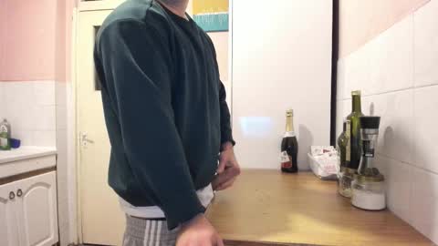 Snapshot of doriancretu95 chatting on November 17, 2025, 2:06 am menu below online show from November 17, 2025, 2:06 am