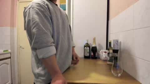 Snapshot of doriancretu95 chatting on March 14, 2026, 1:12 am menu below online show from March 14, 2026, 1:12 am