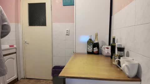 Snapshot of doriancretu95 chatting on March 21, 2026, 1:10 am menu below online show from March 21, 2026, 1:10 am