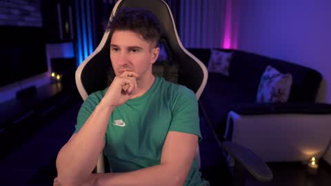 Dorian Reyes online show from January 30, 2025, 1:22 am