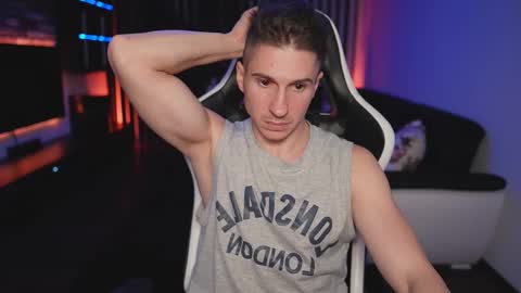 Dorian Reyes online show from November 22, 2025, 1:15 am