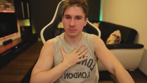 Dorian Reyes online show from February 2, 2026, 11:58 pm