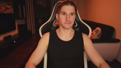 Dorian Reyes online show from March 16, 2026, 11:42 pm