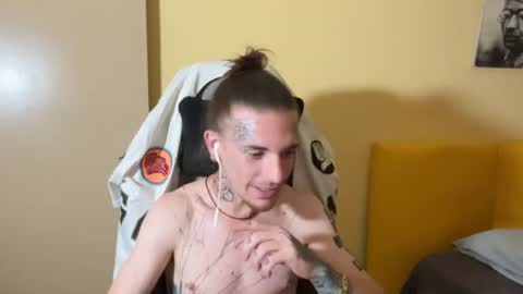 Snapshot of dorianwolfe chatting on July 30, 2026, 6:29 pm Dorian online show from July 30, 2026, 6:29 pm