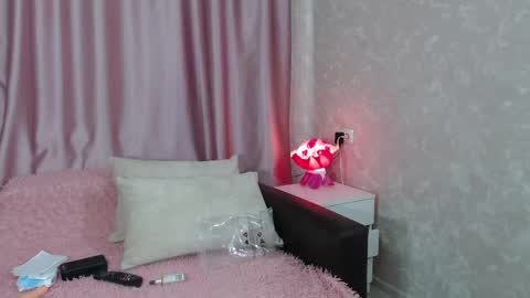 DorisBest online show from June 8, 2026, 4:13 am