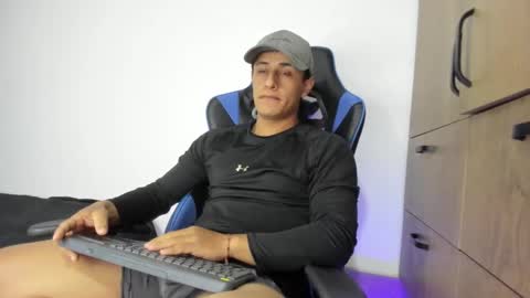 Snapshot of dorman_boy chatting on November 16, 2025, 3:56 am dorman_boy online show from November 16, 2025, 3:56 am