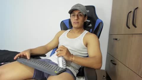 Snapshot of dorman_boy chatting on November 22, 2025, 3:22 pm dorman_boy online show from November 22, 2025, 3:22 pm