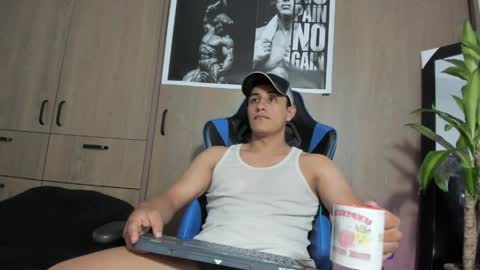 dorman_boy online show from May 26, 2026, 3:24 am