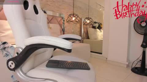 Snapshot of dorothy_vegga chatting on March 1, 2025, 6:03 am DOROTHY online show from March 1, 2025, 6:03 am