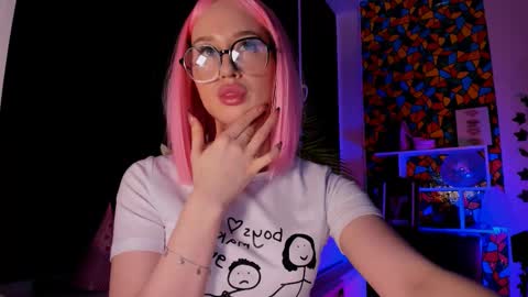 Snapshot of dorothygilbert chatting on March 11, 2025, 7:36 pm Next stream November 24 online show from March 11, 2025, 7:36 pm