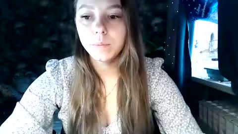 Dorrie Ann online show from December 21, 2025, 7:04 am