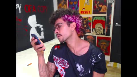 Snapshot of dostoyrodia_34 chatting on May 20, 2026, 1:45 am will online show from May 20, 2026, 1:45 am
