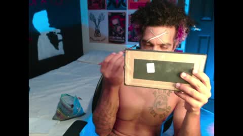 Snapshot of dostoyrodia_34 chatting on May 26, 2026, 10:50 pm will online show from May 26, 2026, 10:50 pm
