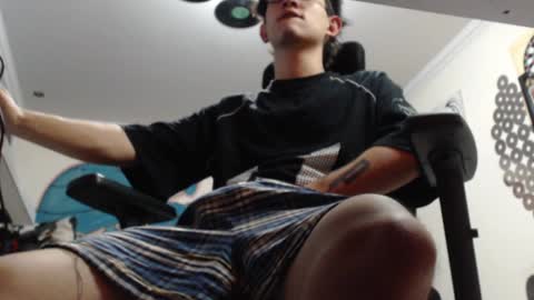 douglas_drake online show from February 6, 2025, 4:42 am