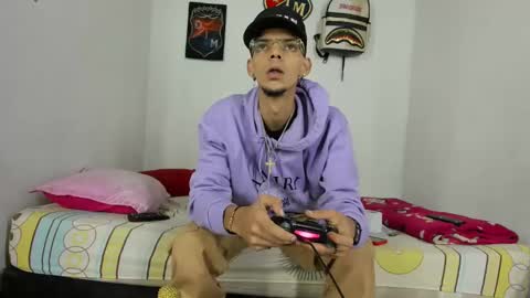 Snapshot of douglas_gallegos chatting on December 3, 2024, 3:20 am douglas_gallegos online show from December 3, 2024, 3:20 am