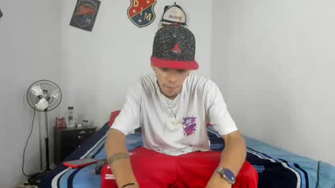 Snapshot of douglas_gallegos chatting on January 11, 2025, 6:54 pm douglas_gallegos online show from January 11, 2025, 6:54 pm