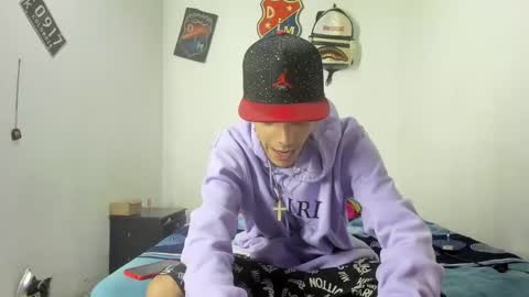 Snapshot of douglas_gallegos chatting on January 13, 2025, 5:12 am douglas_gallegos online show from January 13, 2025, 5:12 am