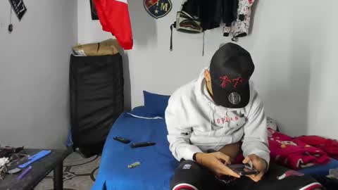 douglas_gallegos online show from February 19, 2026, 2:29 am