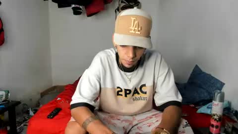 douglas_gallegos online show from June 24, 2026, 6:34 am