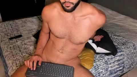 Snapshot of douglasskingjr chatting on June 25, 2026, 5:39 pm douglasskingjr online show from June 25, 2026, 5:39 pm