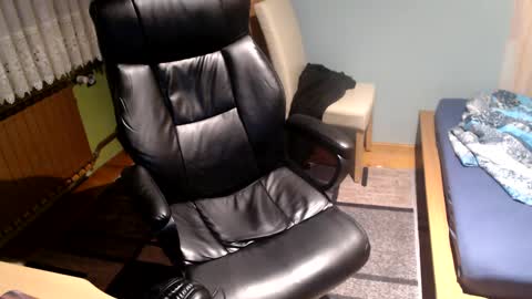 Snapshot of dovahkaat chatting on December 2, 2024, 4:09 pm dovahkaat online show from December 2, 2024, 4:09 pm