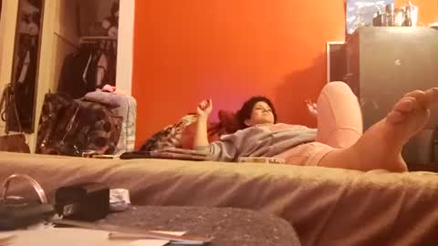 Snapshot of dowhatuwantwithme100 chatting on December 12, 2024, 7:19 am Driver Dick Kylie Tits online show from December 12, 2024, 7:19 am