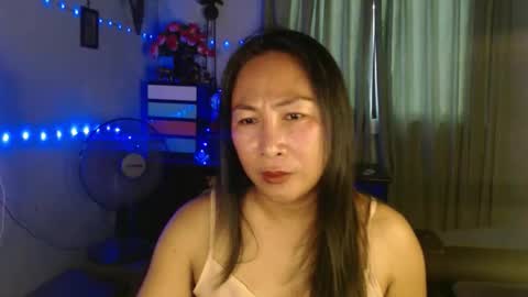 doyouwantme143 online show from April 25, 2026, 8:06 am