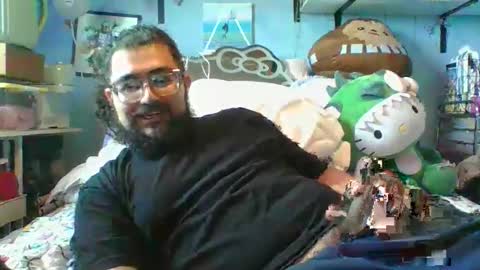 Snapshot of dpenguino chatting on November 12, 2025, 5:57 pm Dpenguino online show from November 12, 2025, 5:57 pm