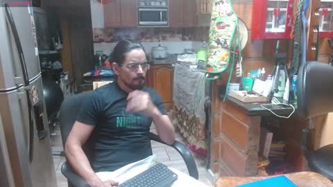 Snapshot of dr_simon84 chatting on January 2, 2025, 5:57 am Dr Simon online show from January 2, 2025, 5:57 am