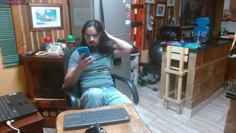 Snapshot of dr_simon84 chatting on January 5, 2025, 4:04 am Dr Simon online show from January 5, 2025, 4:04 am