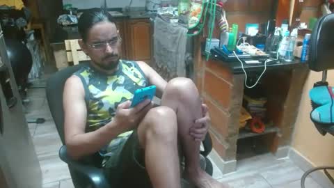 Snapshot of dr_simon84 chatting on January 8, 2025, 5:16 am Dr Simon online show from January 8, 2025, 5:16 am