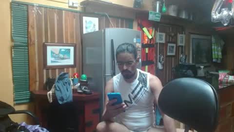 Snapshot of dr_simon84 chatting on January 18, 2025, 4:37 am Dr Simon online show from January 18, 2025, 4:37 am