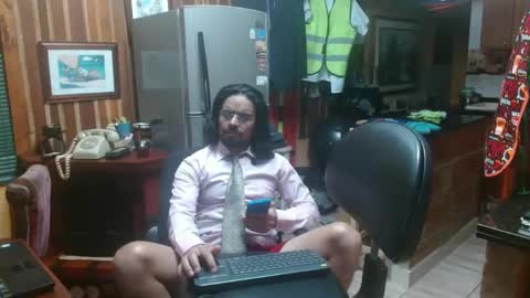 Snapshot of dr_simon84 chatting on January 22, 2025, 5:05 am Dr Simon online show from January 22, 2025, 5:05 am