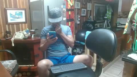 Snapshot of dr_simon84 chatting on January 27, 2025, 12:01 am Dr Simon online show from January 27, 2025, 12:01 am